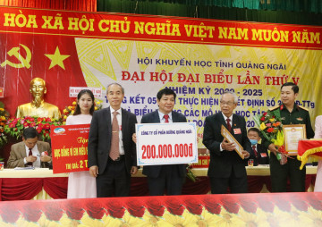 QNS ủng hộ Quỹ Khuyến học, Khuyến tài tỉnh Quảng Ngãi 200 triệu đồng