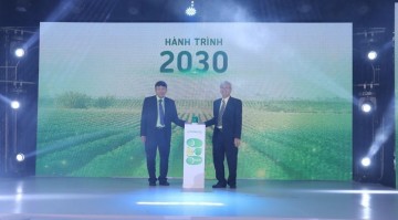 Vinasoy trao tặng 25 tỷ đồng cho Quỹ Khuyến học sữa đậu nành Việt Nam
