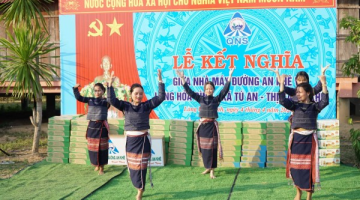 Đường An Khê tổ chức Lễ kết nghĩa với làng Hòa Bình xã Tú An thị xã An Khê tỉnh Gia Lai