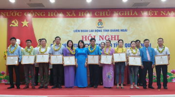 LĐLĐ tỉnh Quảng Ngãi biểu dương 07 tập thể và cá nhân QNS tại Hội nghị ĐHTT giai đoạn 2015-2020
