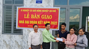 Mang tổ ấm đến bà con nghèo vùng nguyên liệu mía An Khê