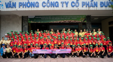 QNS phối hợp với Tỉnh đoàn tổ chức tham quan Nhà máy Vinasoy cho 100 đại biểu thiếu nhi cháu ngoan Bác Hồ