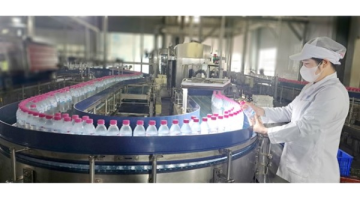Thạch Bích ra mắt nước ion kiềm Quater: Thêm sự lựa chọn đối với người tiêu dùng