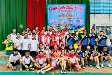 CLB Cầu lông QNS tổ chức giao lưu chào mừng sinh nhật Bác Hồ